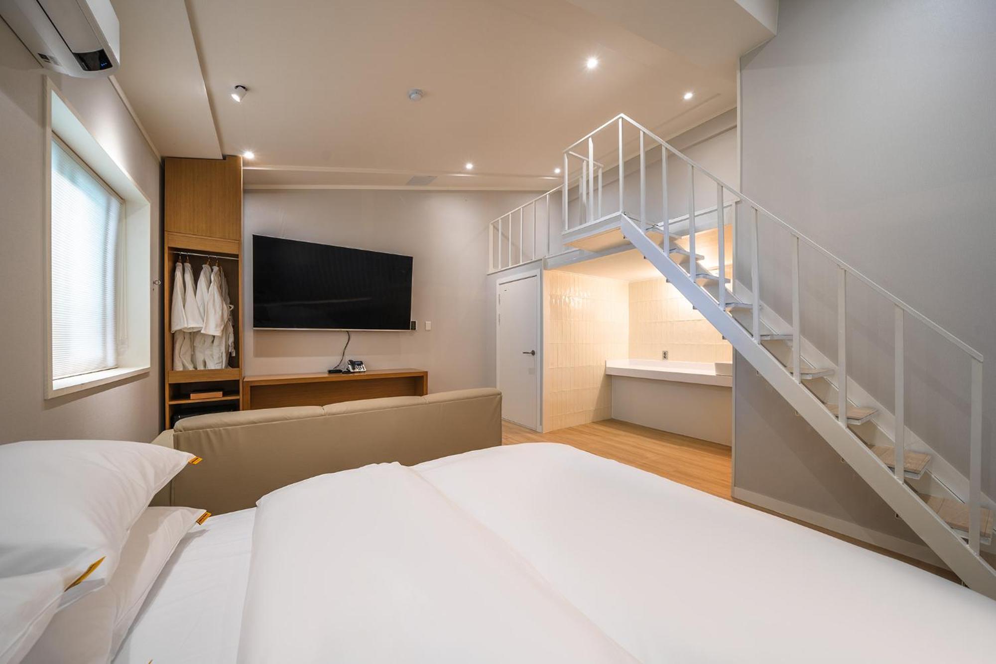 Mono Hotel Suwon Dış mekan fotoğraf